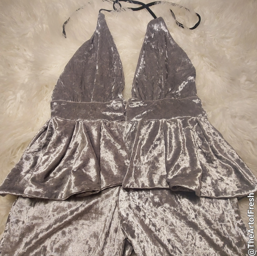 Elegant Silver Gray Velvet Jumpsuit with Halter Neckline - Picture 11 of 15